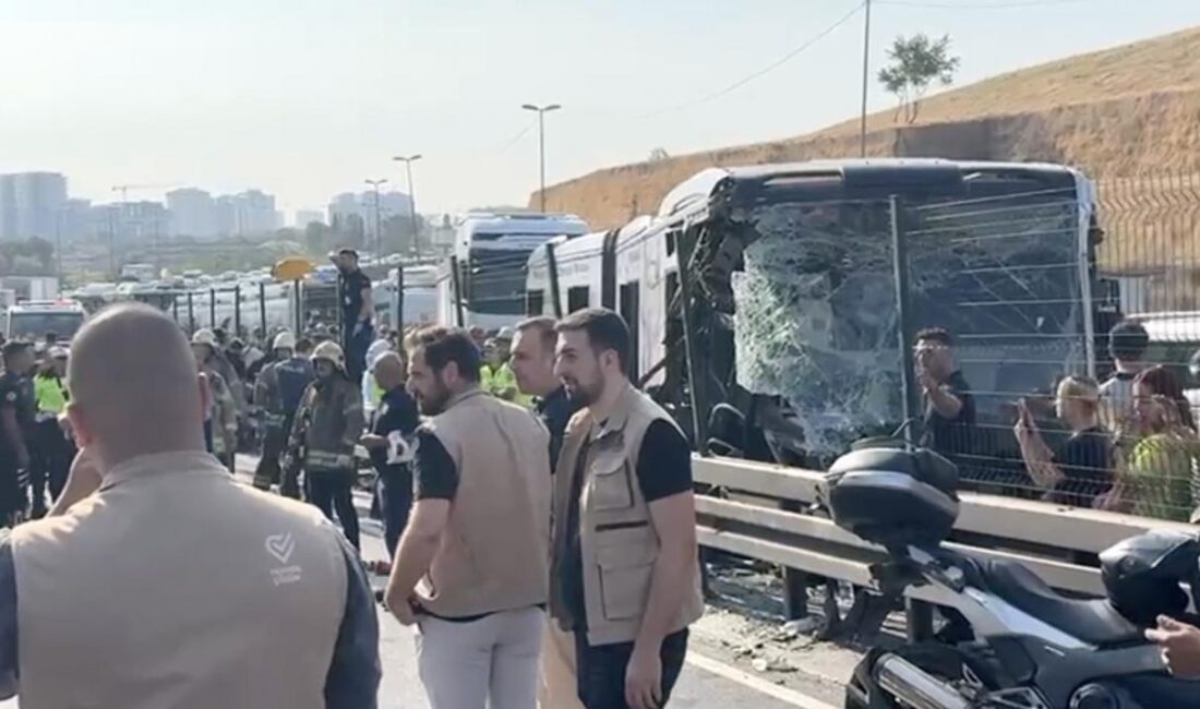 Küçükçekmece’de iki metrobüsün çarpıştığı ölümlü kazanın ardından toplu taşıma araçlarının