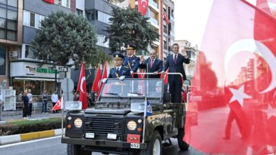 30 Ağustos Zafer Bayramı’na coşkulu kutlamaBaşkan Akın: Balıkesir’de milli birlik