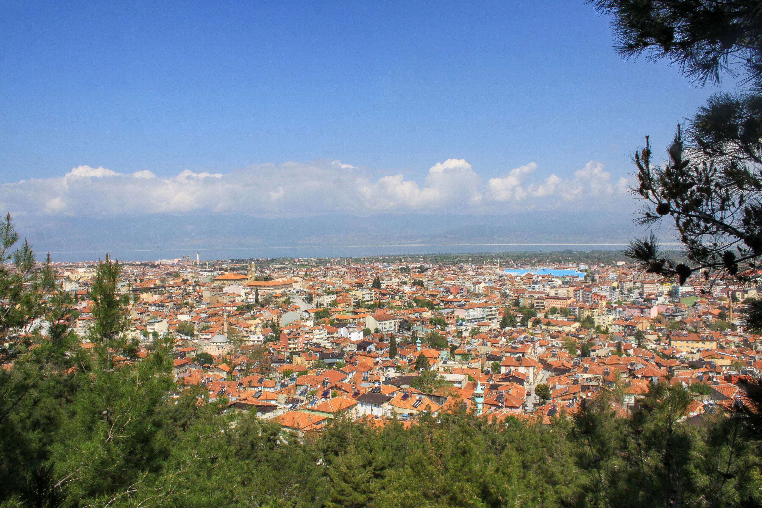 Burdur Belediye Başkanı Ali Orkun Ercengiz, Burdur’da birçok mahalledeyapılaşmaya kapatılan