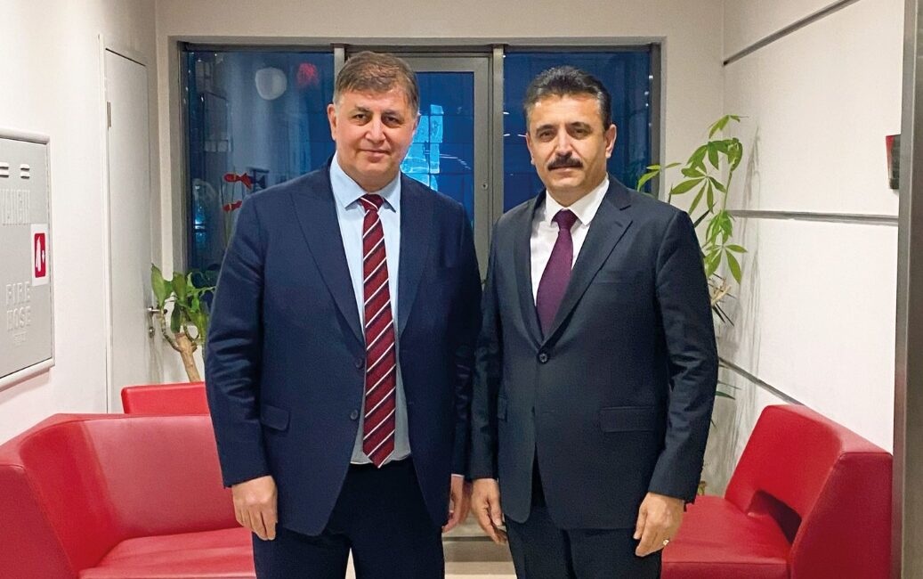 İzmir ile ilgili düşüncelerini, projelerini Sözcü Gazetesi Yazarı Saygı Öztürk