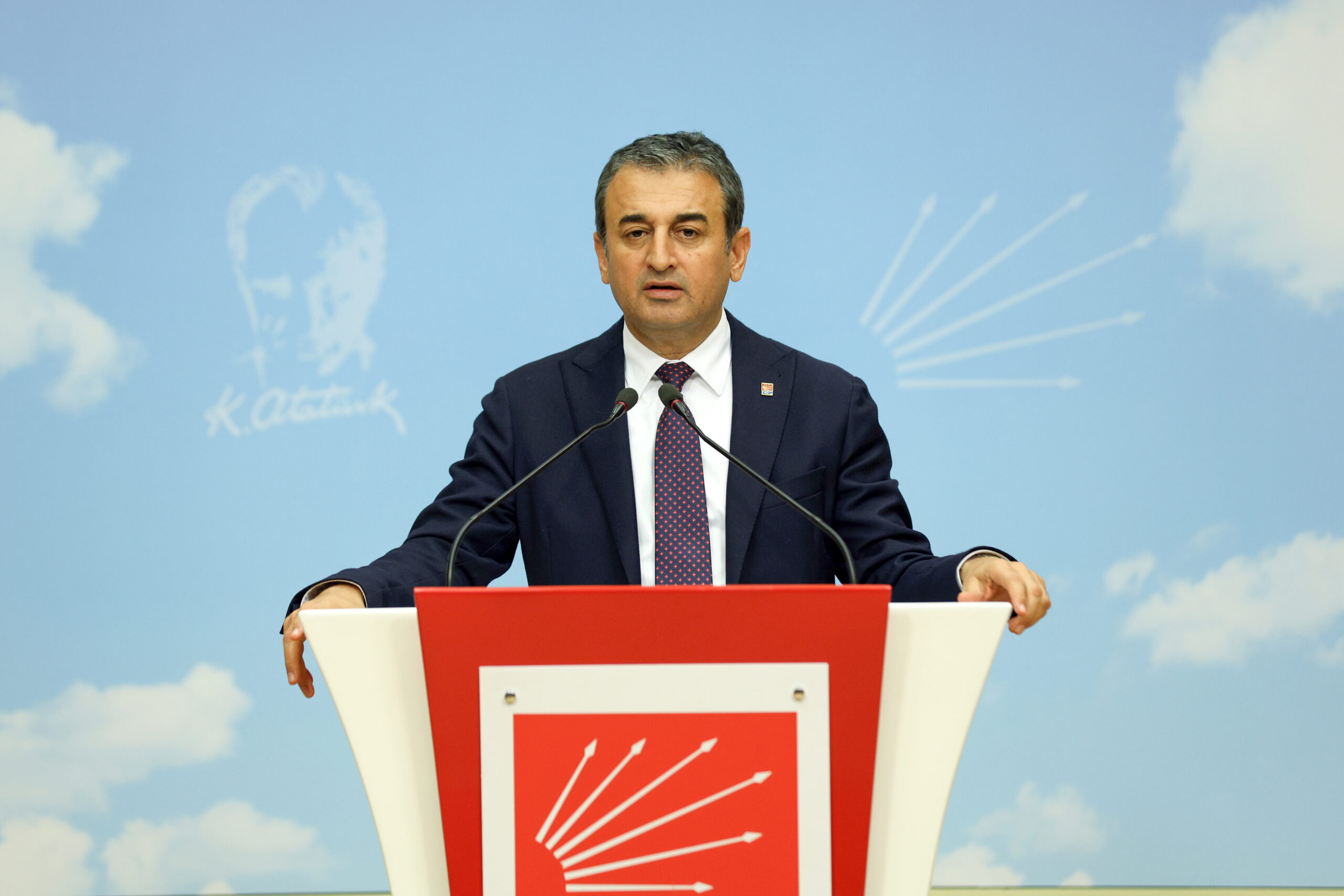 “MÜFETTİŞLER ECZACILAR YERİNE MATRAHSIZ ŞİRKETLERİN PEŞİNE DÜŞSÜN”CHP Genel Başkan Yardımcısı
