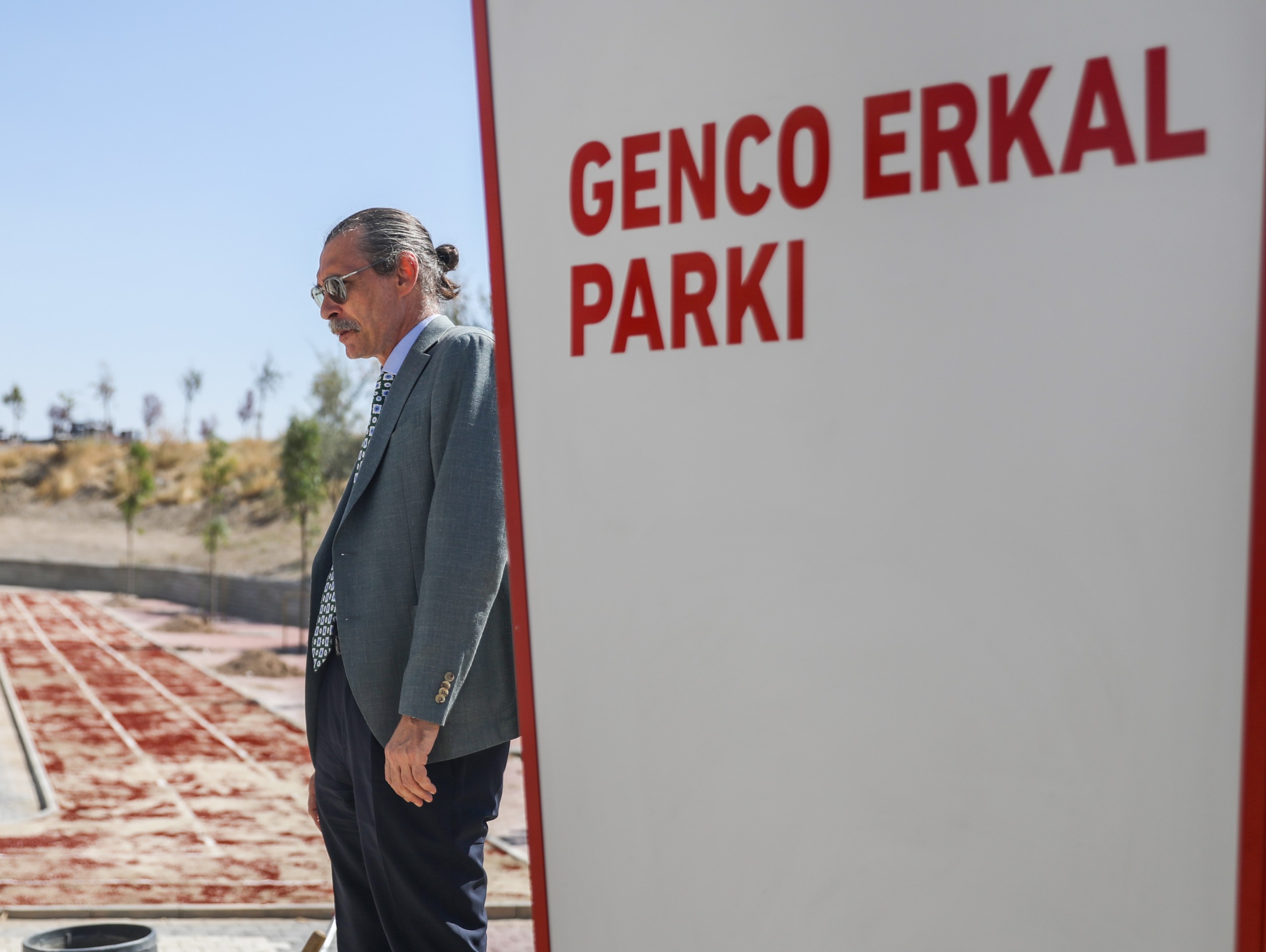 Etimesgut Belediye Başkanı Erdal Beşikçioğlu,  Şehit Osman Avcı Mahallesi’nde yapımı