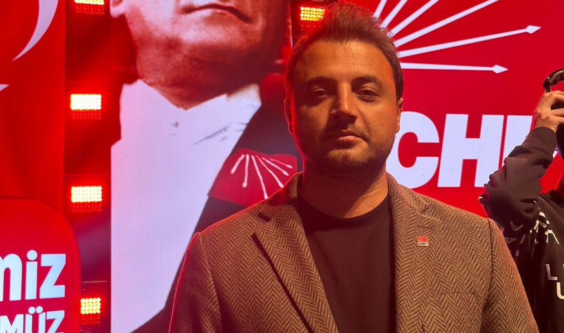 Cumhuriyet Halk Partisi (CHP) Gömeç İlçe Başkanı Özkan Güven, 30
