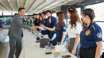 Manisa Büyükşehir Belediyesi’nde, stajını tamamlayan 111 öğrenci için sertifika töreni