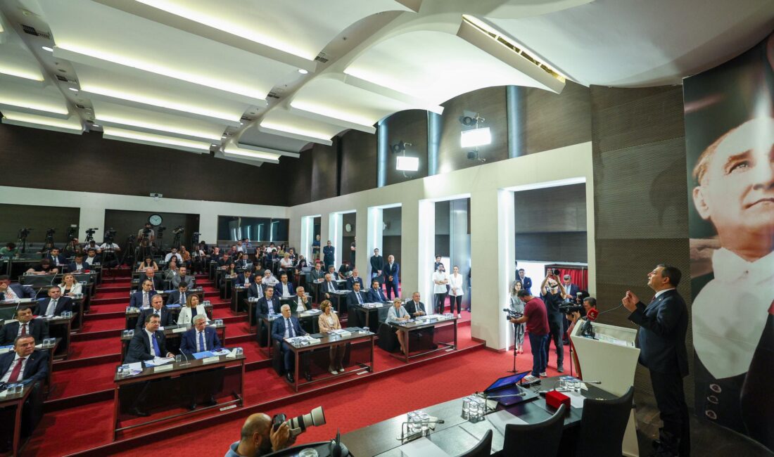 Sosyal demokrat belediyeciliğin öncü isimlerinden Bursa Büyükşehir Belediye Başkanı Mustafa