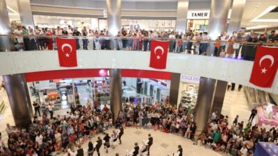 PARK AFYON’DA HALK OYUNLARI FESTİVALİ COŞKUSU Afyonkarahisar Belediyemiz tarafından düzenlenen