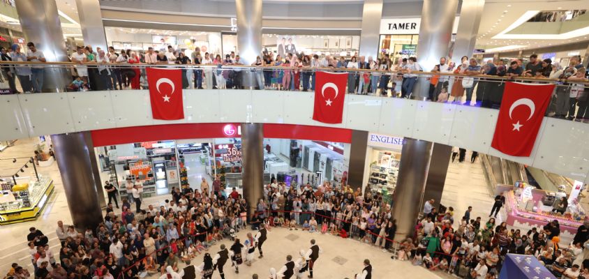 PARK AFYON’DA HALK OYUNLARI FESTİVALİ COŞKUSU Afyonkarahisar Belediyemiz tarafından düzenlenen