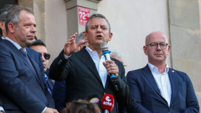 “BİZ GELİYORUZ, HAZIR OLSUNLAR” “TRT’NİN BAŞINDA LİYAKATLE GELEN BİR GENEL