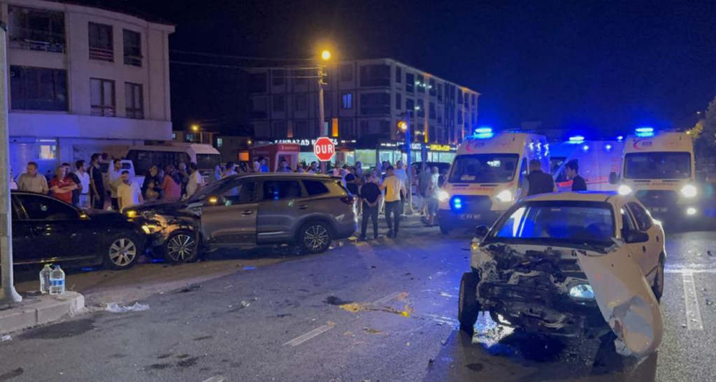 Batman’da feci kaza: Kontrolden çıkan tır, düğün töreni çıkışında davetlilerin