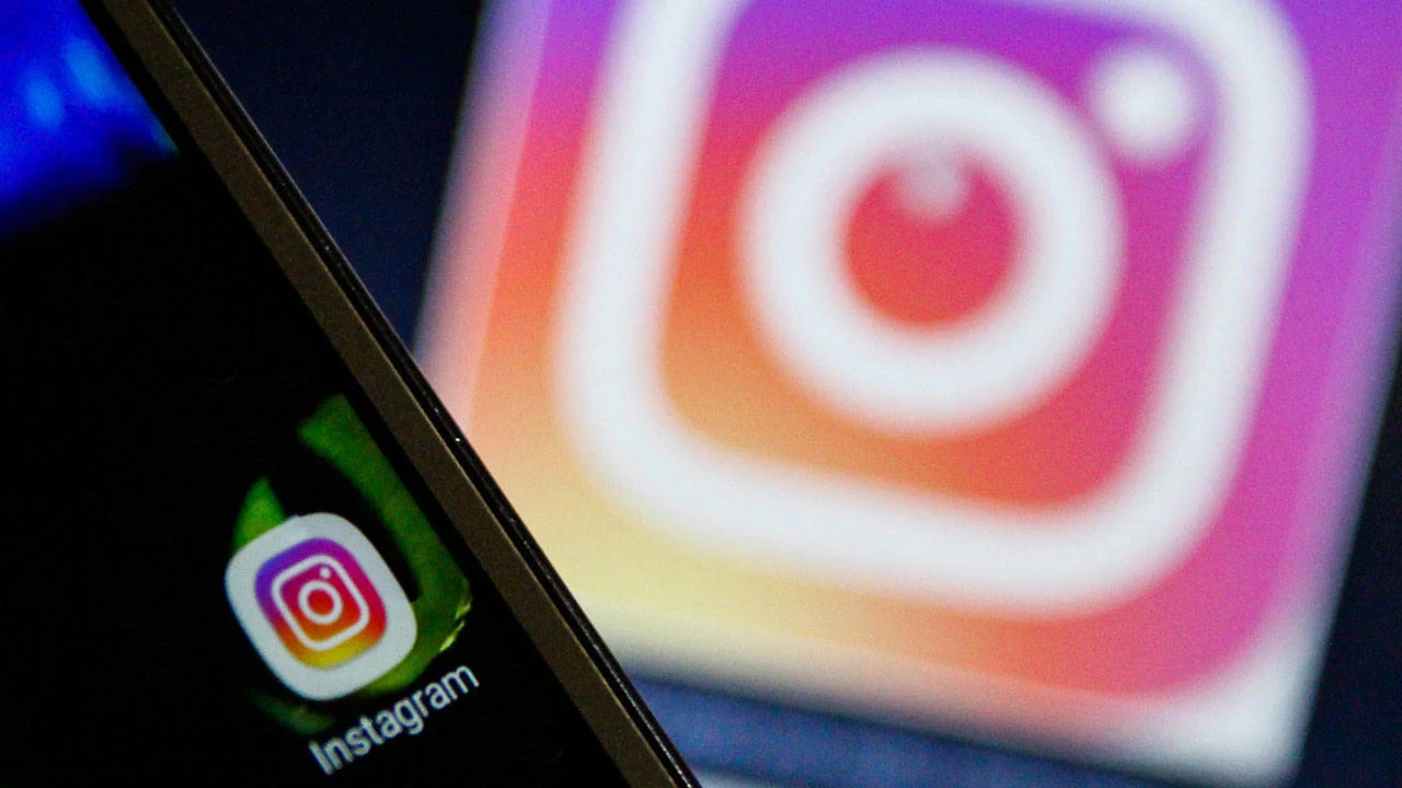 Sosyal medya platformu “Instagram”a getirilen erişim engeline ilişkin açıklama yapan