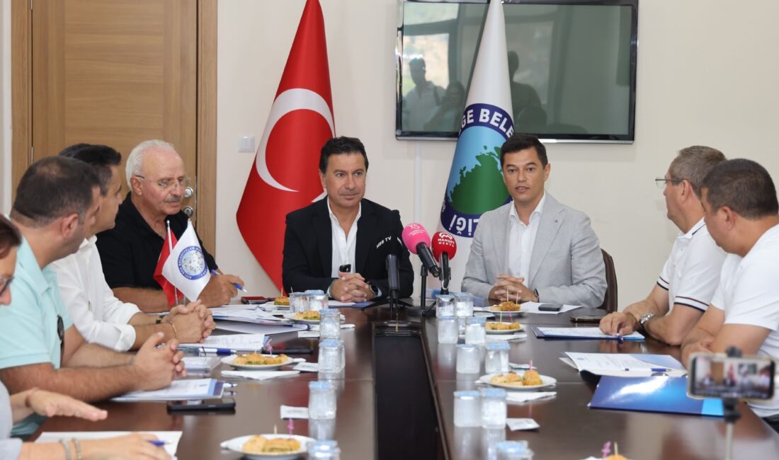 KIYI EGE BELEDİYELER BİRLİĞİ TOPLANTISININ EV SAHİBİ MARMARİS OLDU Kıyı Ege Belediyeler Birliği Ağustos ayı encümen toplantısı Marmaris Belediyesi’nin