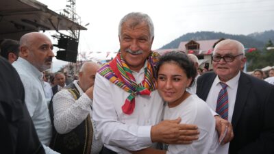 Adana Büyükşehir Belediye Başkanı Zeydan Karalar, Saimbeyli’nin köylerinde halkla buluştu,