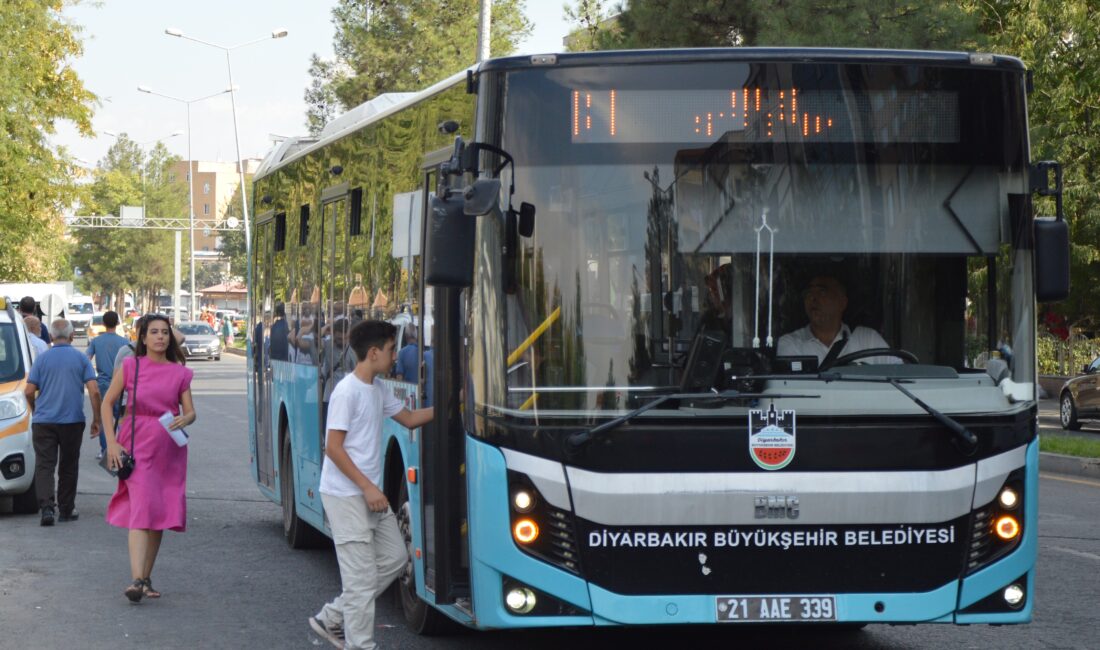 Diyarbakır Büyükşehir Belediyesi, Balıkçılarbaşı ile Huzurevleri arasında yeni güzergâh oluşturdu.