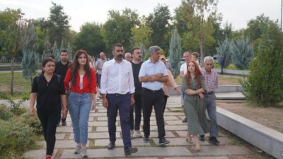 Diyarbakır Büyükşehir Belediyesi Eş Başkanı Doğan Hatun, Yenişehir Millet Bahçesinde