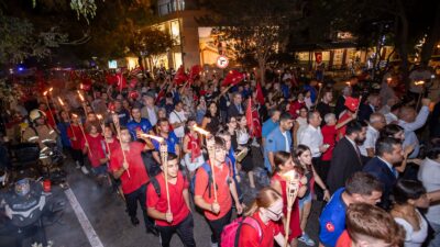 İzmir’in düşman işgalinden kurtuluşunun 102. yıl dönümü, tüm gün süren