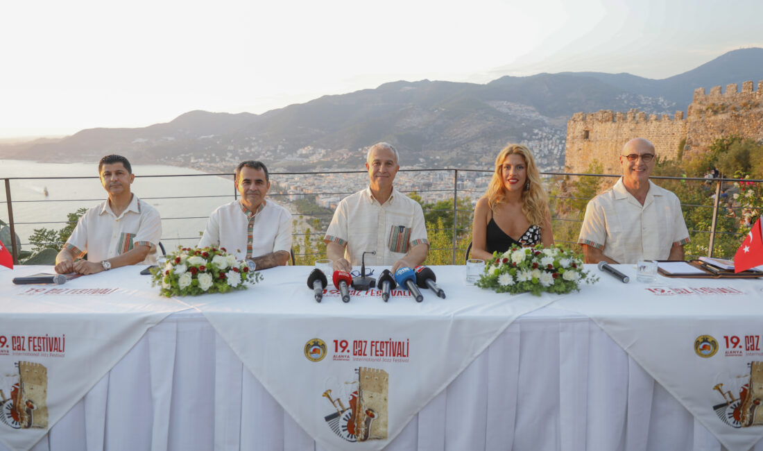 Türkiye’nin önemli kültür-sanat kentlerinden biri haline gelen Alanya, 4 gün