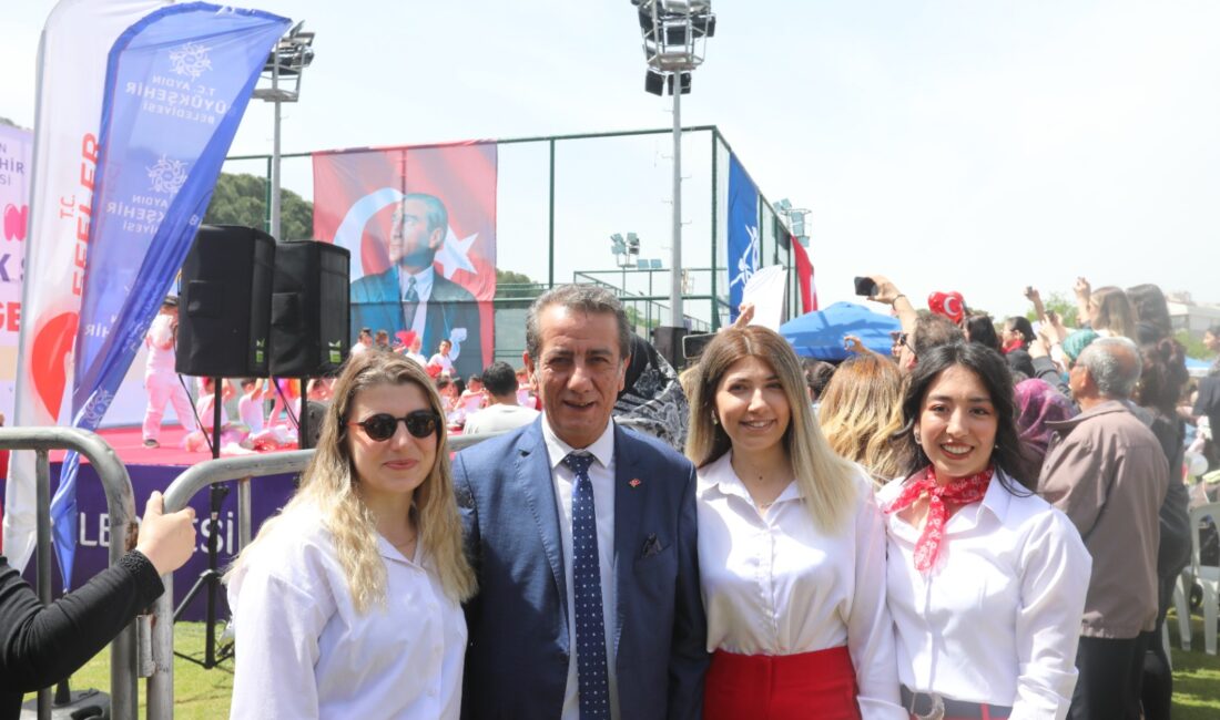 Efeler Belediye Başkanı Anıl Yetişkin, projeleri ve uygulamalarıyla Efeler’in her
