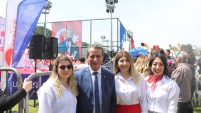 Efeler Belediye Başkanı Anıl Yetişkin, projeleri ve uygulamalarıyla Efeler’in her