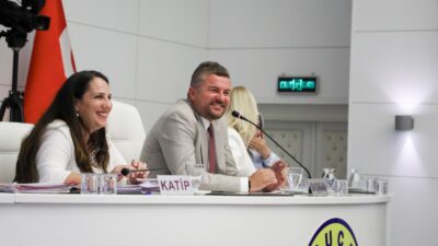 Buca Belediye Başkanı Görkem Duman, hizmetlerini vatandaş ayrımı yapmadan gerçekleştirdiklerini