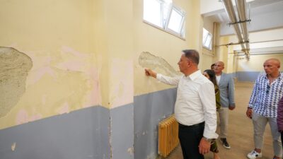 Beylikdüzü Belediyesi, yeni eğitim-öğretim dönemi öncesi ilçedeki devlet okullarındakibakım, onarım,