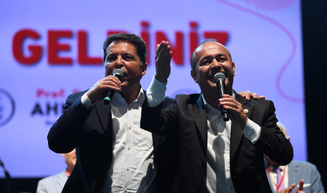 Esenyurt Kardeş Kültürler Festivali’nin ikinci gününde Güneydoğu Anadolu gecesi düzenlendi.