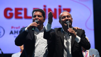 Esenyurt Kardeş Kültürler Festivali’nin ikinci gününde Güneydoğu Anadolu gecesi düzenlendi.