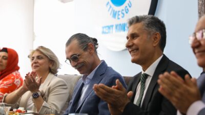 Etimesgut Belediye Başkanı Erdal Beşikçioğlu, Başkan Yardımcısı Ebru Keyvan ve