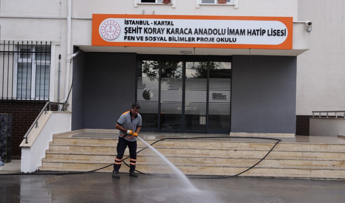 Kartal Belediyesi Ekipleri Okullarda İş Başında Kartal’da, 2024-2025 eğitim-öğretim döneminin