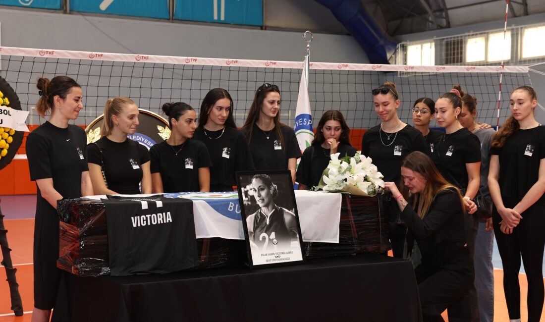 Nilüfer Belediyespor oyuncusu Lopez törenle ülkesine uğurlandı   Nilüfer Belediyespor Kadın