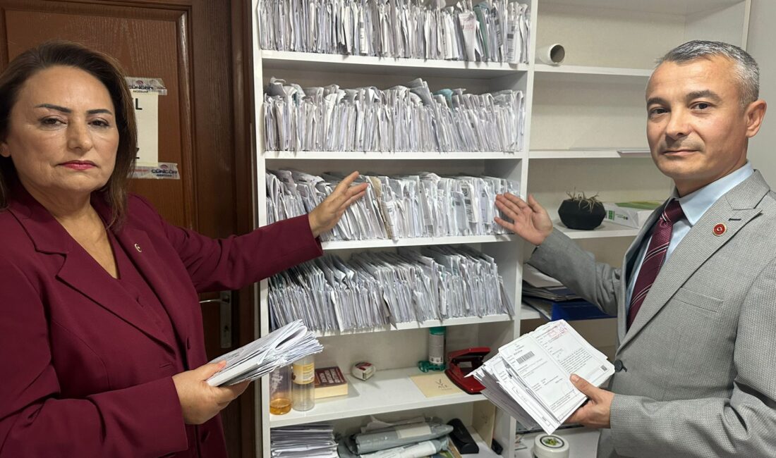 CHP Adana Milletvekili Dr. Müzeyyen Şevkin, muhtarlık ziyaretinde üzücü bir