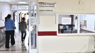 İzmir Büyükşehir Belediyesi Eşrefpaşa Hastanesi bünyesinde kurulan Obezite Polikliniği, fazla