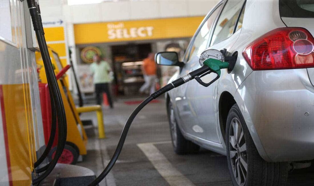 Brent petrol fiyatlarında dalgalanmayla, benzin ve motorin fiyatları da indirim