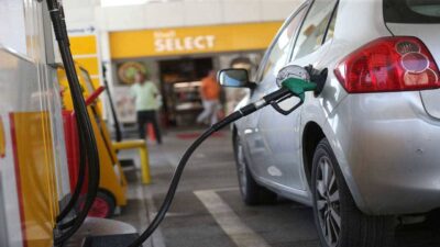Brent petrol fiyatlarında dalgalanmayla, benzin ve motorin fiyatları da indirim
