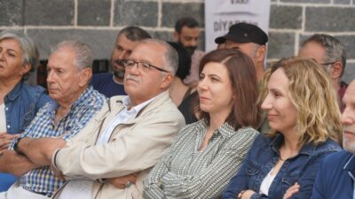 Diyarbakır Büyükşehir Belediyesi Eş Başkanı Serra Bucak, 05:45 İstanbul romanının