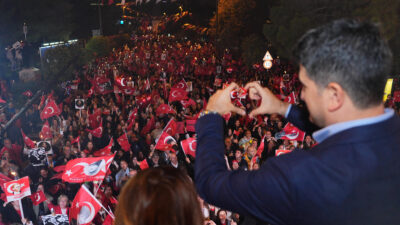 Cumhuriyetimizin 101. yılı tüm Türkiye’de olduğu gibi Ataşehir’de de büyük