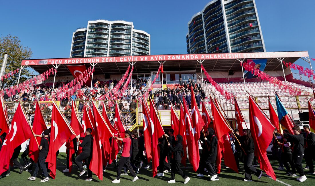 Türkiye Cumhuriyeti’nin kuruluşunun 101. yıl dönümü, Kartal’da şanına yaraşır bir