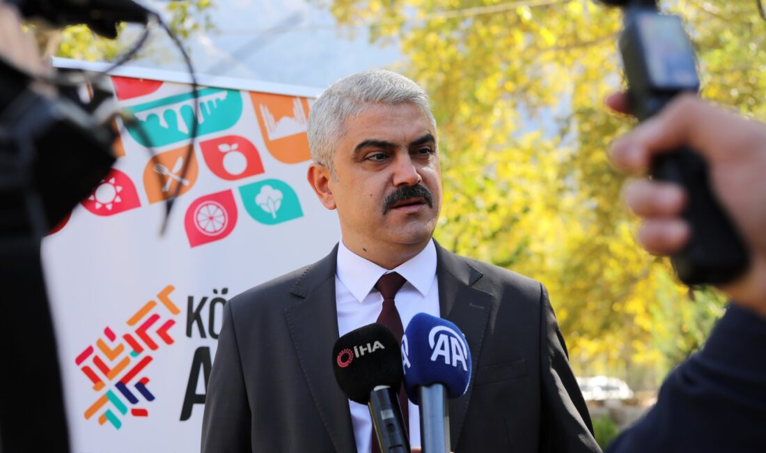 “Kökleriyle Adana” sloganıyla gerçekleştirilen 8. Uluslararası Adana Lezzet Festivalikapsamında Adana