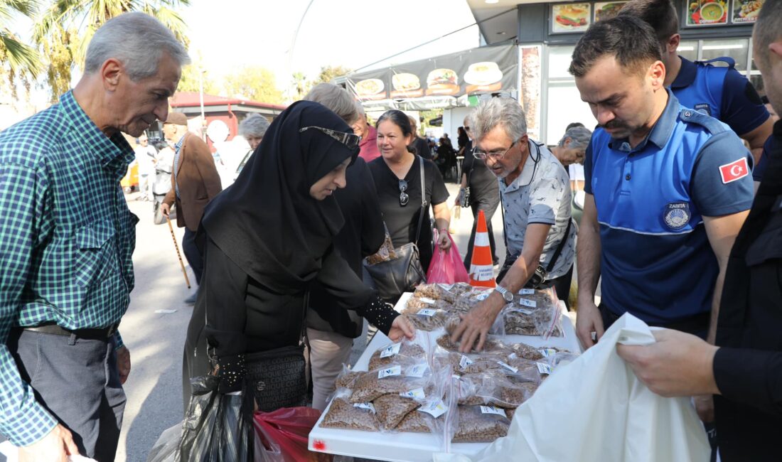 4 Ekim Dünya Hayvanları Koruma Günü kapsamında Karamürsel Belediyesi, sokak