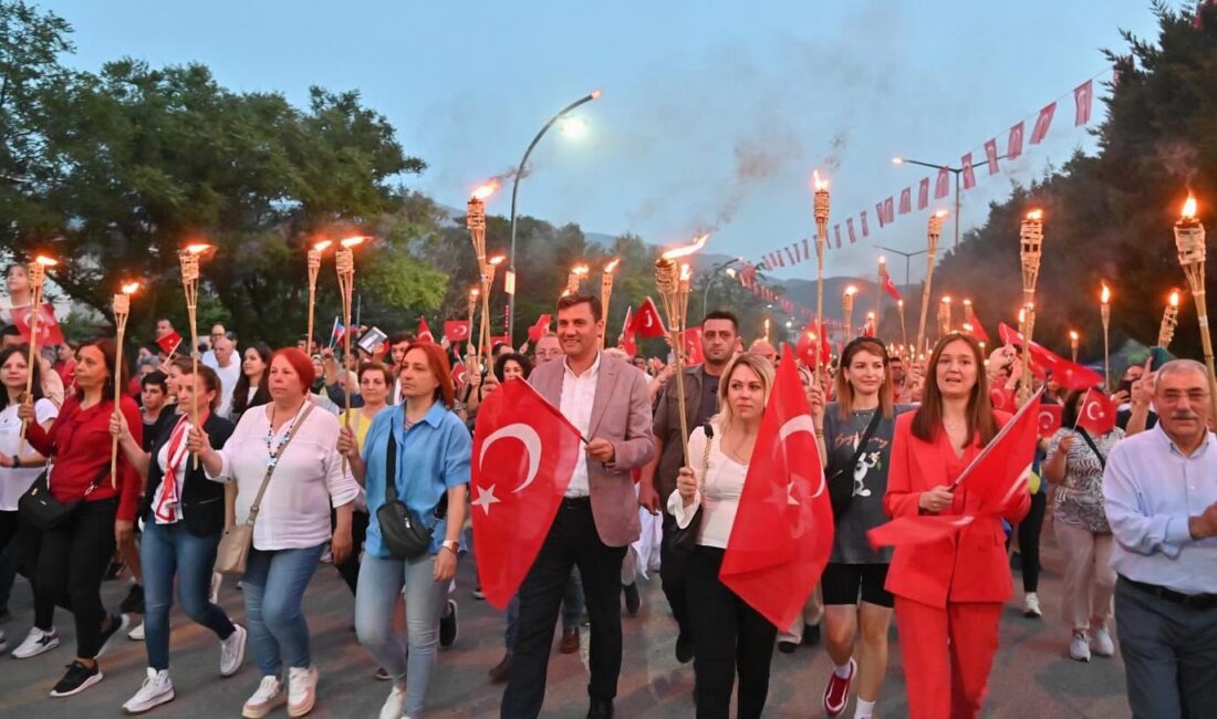 Manisa Büyükşehir Belediye Başkanı Mimar Ferdi Zeyrek, Cumhuriyetimizin 101. yılı