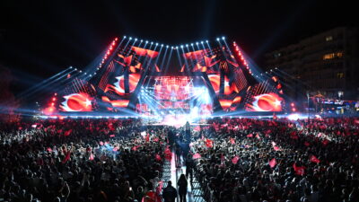 Başkan Böcek, “Ata’mızın izinde azimle gururla yürüyeceğiz” Kenan Doğulu’dan muhteşem