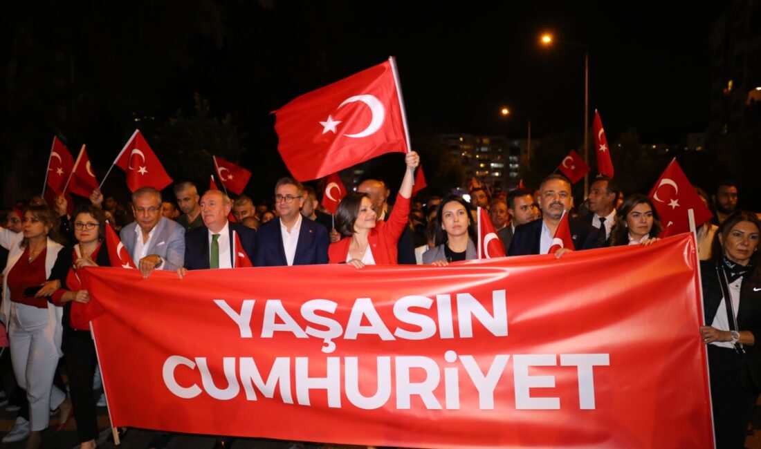 Karabağlar Belediyesi tarafından Cumhuriyetimizin 101. Kuruluş yılı nedeniyle düzenlenen “Cumhuriyet