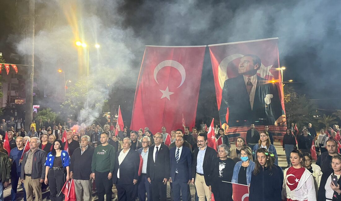 Yumurtalık ilçesinde 29 Ekim Cumhuriyet Bayramı coşkusu yaşandı Cumhuriyet Bayramı’na özel 1000 kişiye ücretsiz balık-ekmekYumurtalık’ta Cumhuriyet Bayramı bir