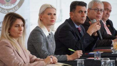 Belediye Başkanı Melek Mızrak Subaşı, mahalle ve köy muhtarlarını ağırlayarak,