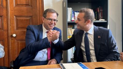 Balıkesir Büyükşehir Belediye Başkanı Ahmet Akın, Ayvalık’a komşu olan Midilli