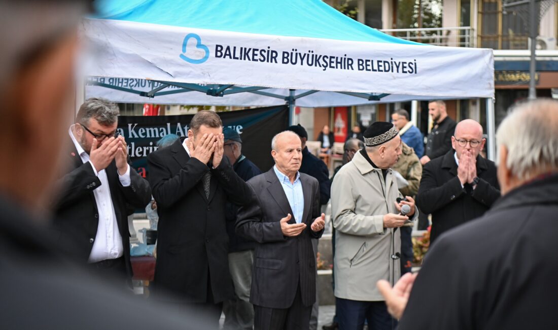 Atatürk’ü hutbe okuduğu tek camide dualarla andılar Türkiye Cumhuriyeti’nin kurucusu