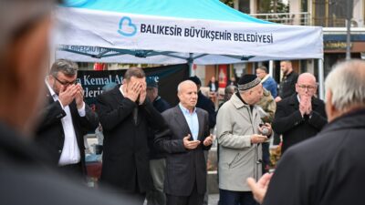Atatürk’ü hutbe okuduğu tek camide dualarla andılar Türkiye Cumhuriyeti’nin kurucusu
