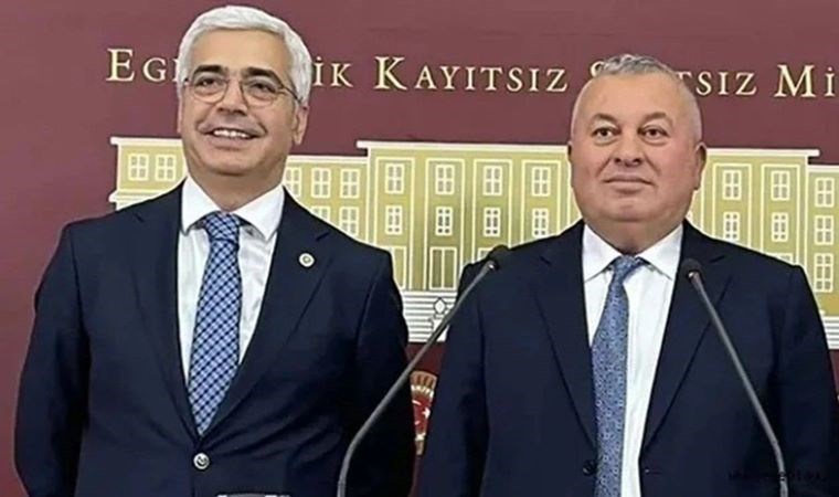 İstanbul Milletvekili Cemal Enginyurt ve İzmir Milletvekili Salih Uzun, Demokrat