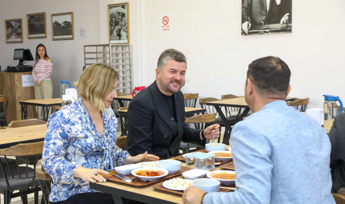 Buca Belediyesi’nin ihtiyaç sahibi vatandaşlara destek olmak amacıyla başlattığı “Askıda