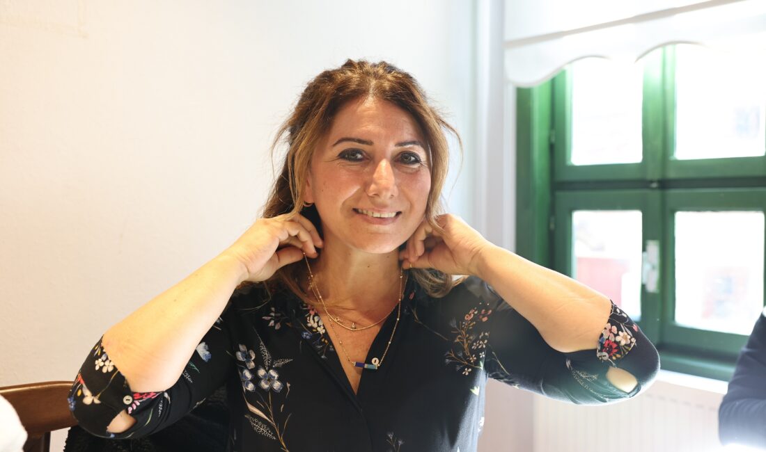 Nilüfer Belediyesi tarafından düzenlenen “Miyuki Boncuk Takı Yapımı Atölyesi”, geniş