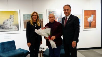 Grafik sanatçısı Gürbüz Doğan Ekşioğlu, Beylikdüzü Belediyesi’nin düzenlediğisöyleşide ilçe halkıyla